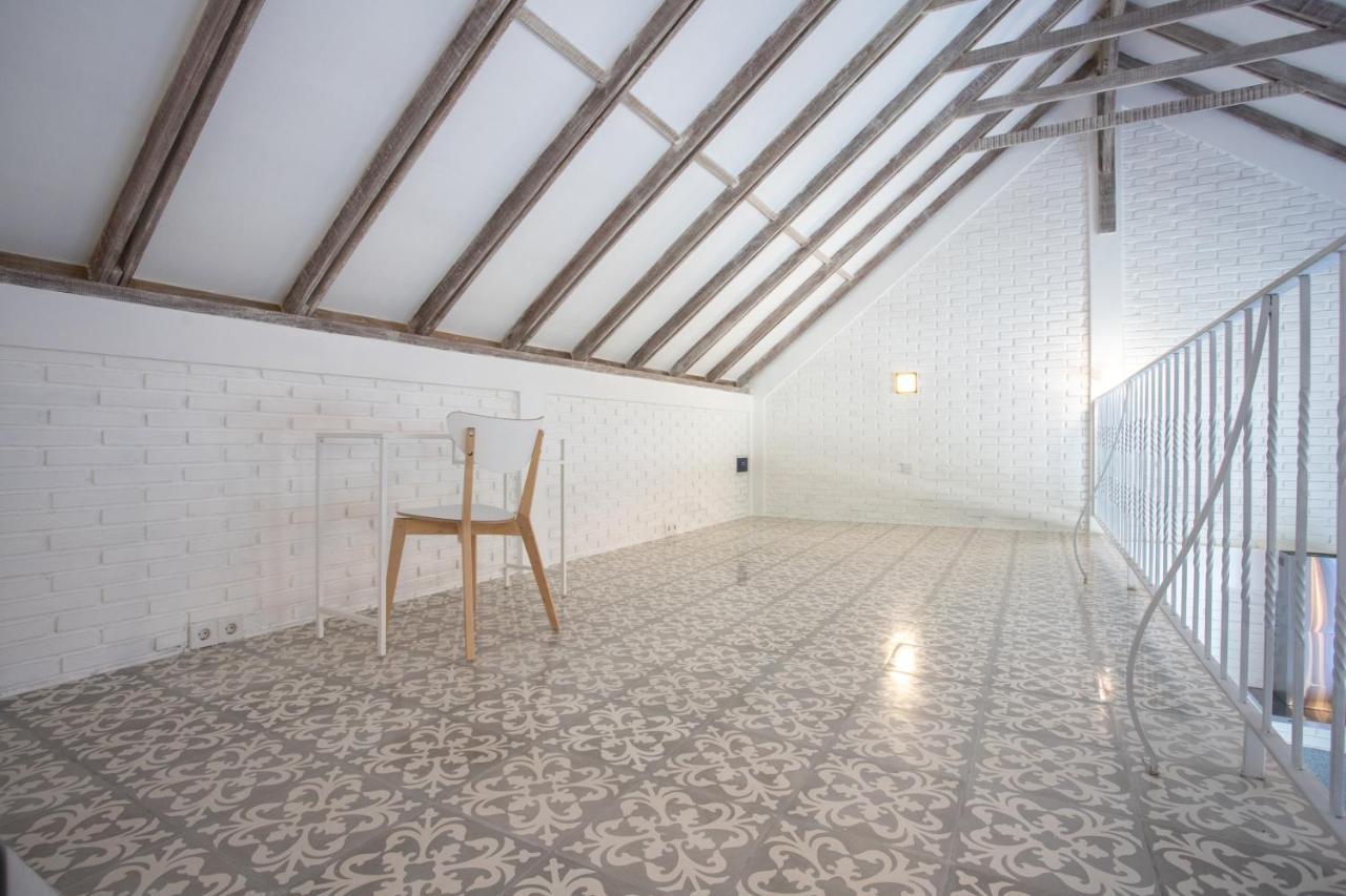White Studio, Villa With Private Pool Canggu Exteriör bild